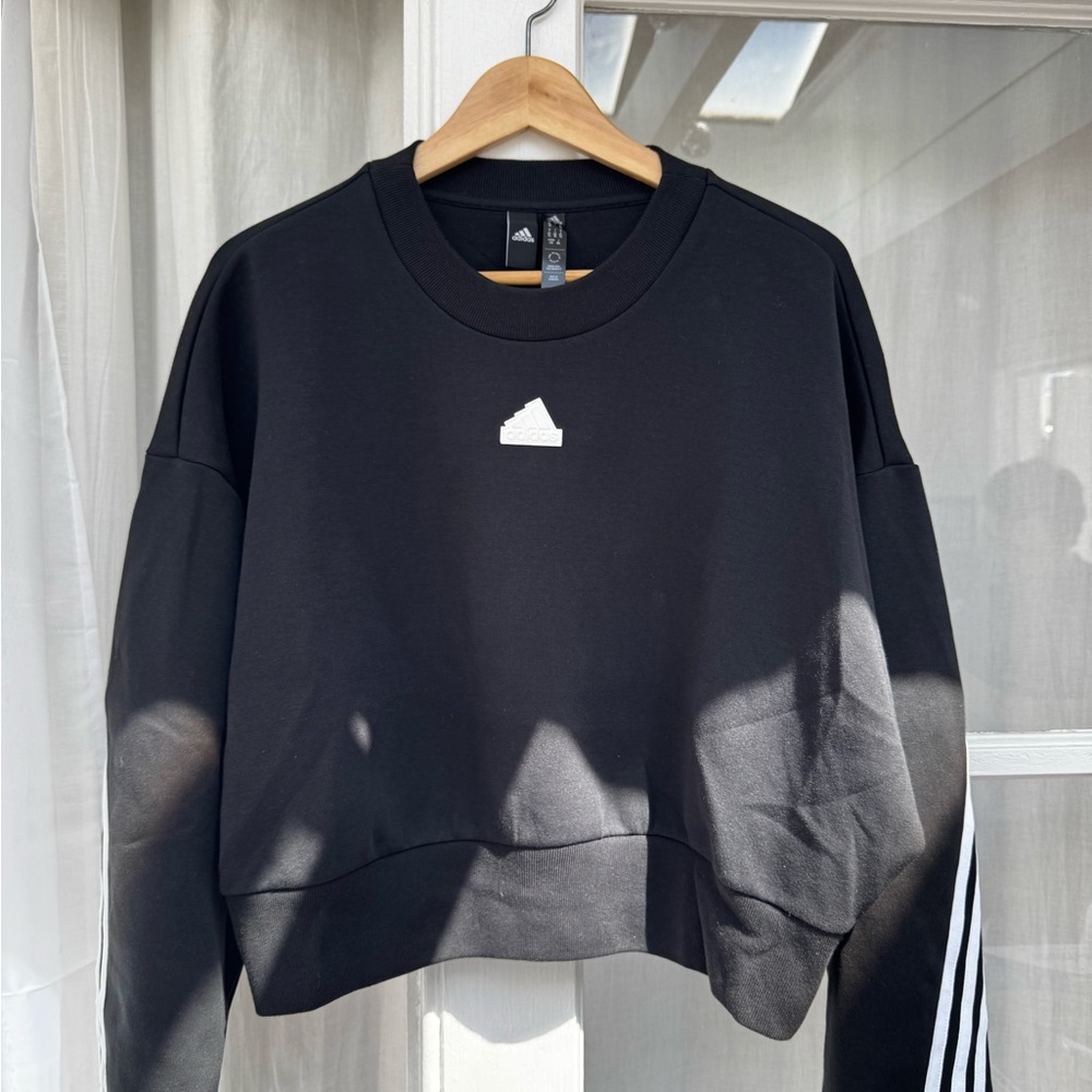 Black Cropped Adidas Sweatshirt